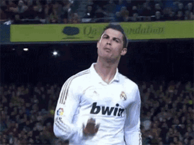 Cristiano Ronaldo Calma el Camp Nou 5 times (calma celebration) on Make a  GIF