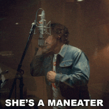 She'S A Maneater John Oates GIF - She'S A Maneater John Oates Maneater Reggae Song GIFs