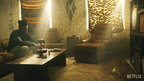 throwing-a-glass-bottle-fontaine.gif