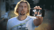 Check This Out Chad Kroeger GIF - Check This Out Chad Kroeger Google GIFs