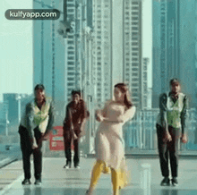 kavya thapar latest dance ek mini katha kulfy
