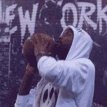 Shoot The Ball Meek Mill GIF - Shoot The Ball Meek Mill Middle Of It Song GIFs