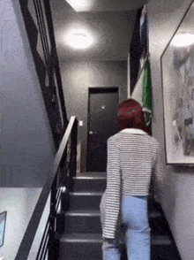 Handong Disappear GIF - Handong Disappear Stairs GIFs