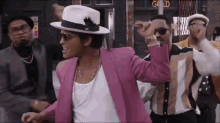 Gotta Kiss Myself I'M Too Pretty GIF - Bruno Mars Uptown Funk Dance GIFs