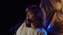 Swaying Maisie Peters GIF - Swaying Maisie Peters Lollapalooza GIFs