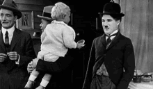 Chaplin Bebe GIF - Chaplin Bebe GIFs