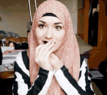 Magodemusica Hijabi GIF