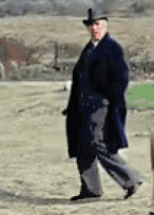 Bluff Anthony Quinn GIF - Bluff Anthony Quinn Giving Directions GIFs