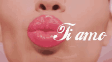 Ti Amo Ti Voglio Bene Tvb Tantissimo Amore San Valentino Bacio GIF - I Love You Kiss Smooch GIFs