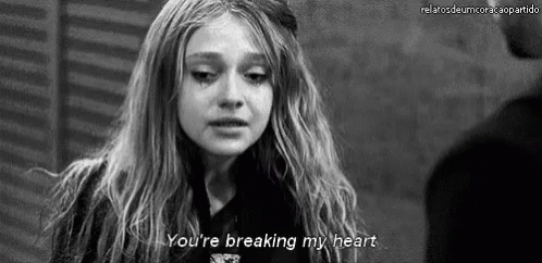 Dakota Fanning Youre Breaking My Heart GIF - Dakota Fanning Youre