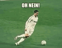 Cristiano Ronaldo Stolpert GIF - Cristiano Ronaldo Oh Nein Stolpern GIFs