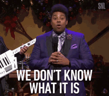 We Dont Know What Is It GIF - We Dont Know What Is It Confused GIFs