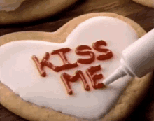 Sugar Cookie Kiss Me GIF - Sugar Cookie Kiss Me Sugar Cookies GIFs
