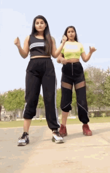 Two Girls Dancing GIF - Two Girls Dancing Hot GIFs