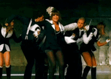 Paula Abdul Dancing Dancing GIF - Paula Abdul Dancing Dancing Group Of People Dancing GIFs