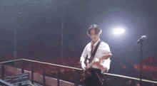 Han Jisung Han Jisung Playing Guitar GIF - Han Jisung Han Jisung Playing Guitar GIFs