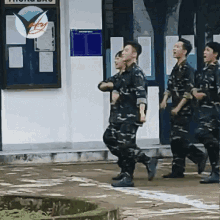 Soldiers Marching Synchro GIF - Soldiers Marching Synchro Walk GIFs