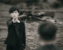 Chen Xiao Gun GIF - Chen Xiao Gun Aim GIFs