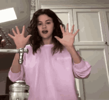 Selena Gomez Closing Hands GIF - Selena Gomez Closing Hands Washing Hands GIFs