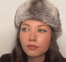 Jessica Burbank Winter GIF - Jessica Burbank Winter Hat GIFs