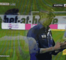 Clapping Peter Stöger GIF - Clapping Peter Stöger Hands GIFs