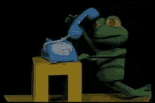 Meme Frog GIF - Meme Frog Help GIFs