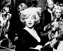 Hey Babe Marilyn Monroe GIF - Hey Babe Marilyn Monroe Sexy GIFs