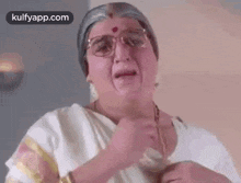 Kamal Hassan Playing Old Woman Avvai Shanmugi GIF - Kamal Hassan Playing Old Woman Avvai Shanmugi Bammani Sathyabhamani GIFs