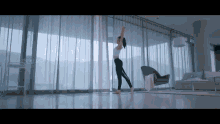 김연아 스트레칭 요가 레깅스 뉴발란스 GIF - Kim Yuna Korean Stretch GIFs