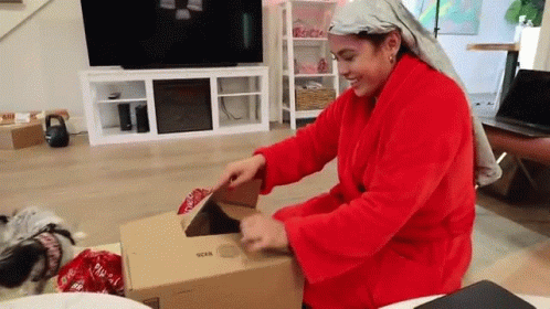 Surprised Lizzy Capri GIF - Surprised Lizzy Capri Wow GIFs