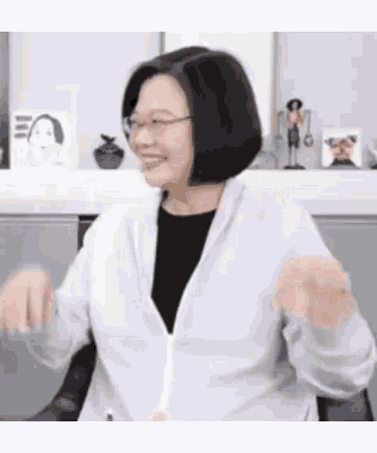 Tsai Ingwen Thumbs Up GIF - Tsai Ingwen Thumbs Up Smile GIFs