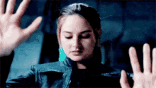 beatrice prior shailene woodley water drowning girl
