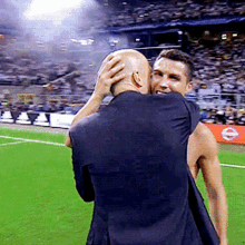 Cristiano Ronaldo Hug GIF - Cristiano Ronaldo Hug Zidane GIFs