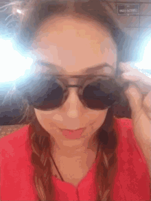 Sunglasses Peep GIF - Sunglasses Peep GIFs