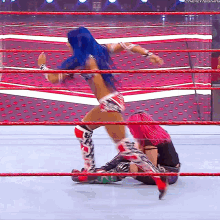Sasha Banks Double Knees GIF - Sasha Banks Double Knees Asuka GIFs