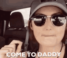 Come To Daddy Pout GIF - Come To Daddy Pout Lip Bite GIFs