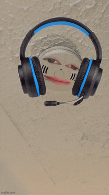 a picture of a person wearing headphones with the words beep on it