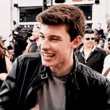 How Do You Do Shawn Mendes? GIF - Shawnmendes Vinestars Vineboys GIFs