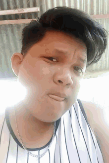 pic Reaction Funny Meme Faces Human face reaction gifs tenor