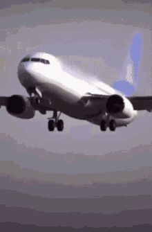 Airplane Crash Gifs Tenor - roblox plane crash into building