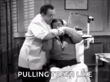 Abbott And Costello Dentist GIF - AbbottAndCostello Dentist Toothache GIFs