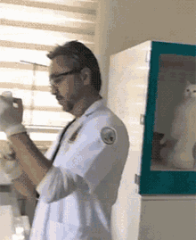 Cat Doctor GIF - Cat Doctor Veterinary GIFs