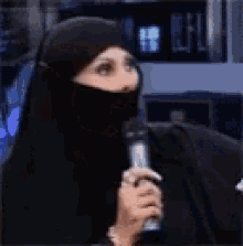 Angela Bismarchi Fake GIF - AngelaBismarchi Fake Burka - Discover & Share  GIFs