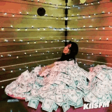 Camila Cabello Making It Rain GIF - CamilaCabello MakingItRain Cash GIFs