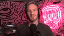 https://media.tenor.com/images/6140c2b53cc998f1046ec8b7e48ce4c5/tenor.gif