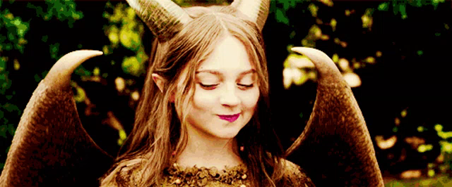 Maleficent Ella Purnell Gif Maleficent Ellapurnell Smile Discover Share Gifs