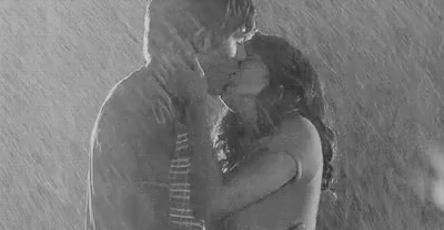 Kiss Kissing In The Rain GIF - Kiss Kissing In The Rain Kiss In Rain -  Discover & Share GIFs