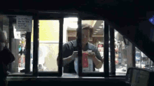 tenor.gif