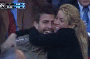 Una abrazo de pareja