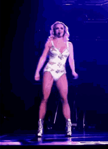 Britney Spears Dance GIFs | Tenor